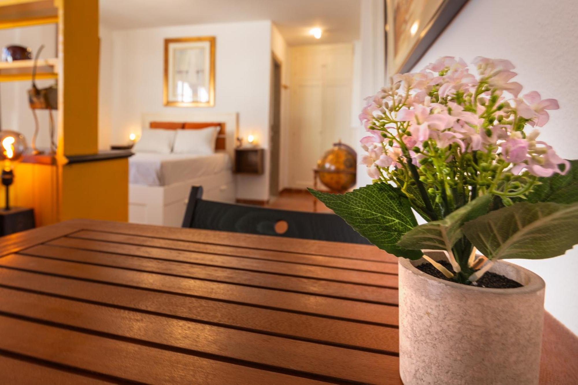 Duquesa Port Studio Apartment - Bright Sunlit Terrace مانيلفا المظهر الخارجي الصورة