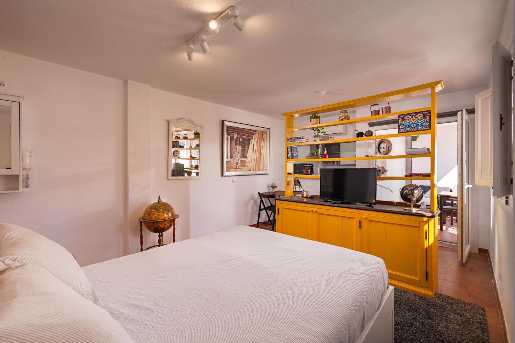 Duquesa Port Studio Apartment - Bright Sunlit Terrace مانيلفا المظهر الخارجي الصورة